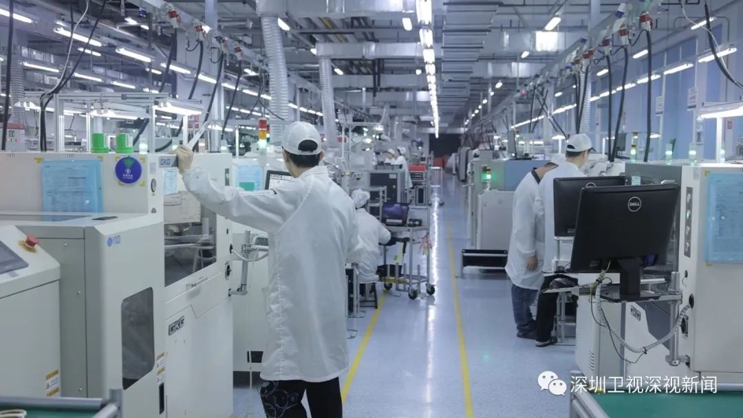 十八屆中央政治局常委與中外記者見(jiàn)面會(huì)_共產(chǎn)黨員網(wǎng)